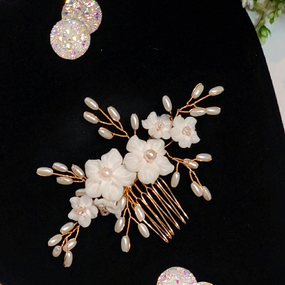Floral bridal comb